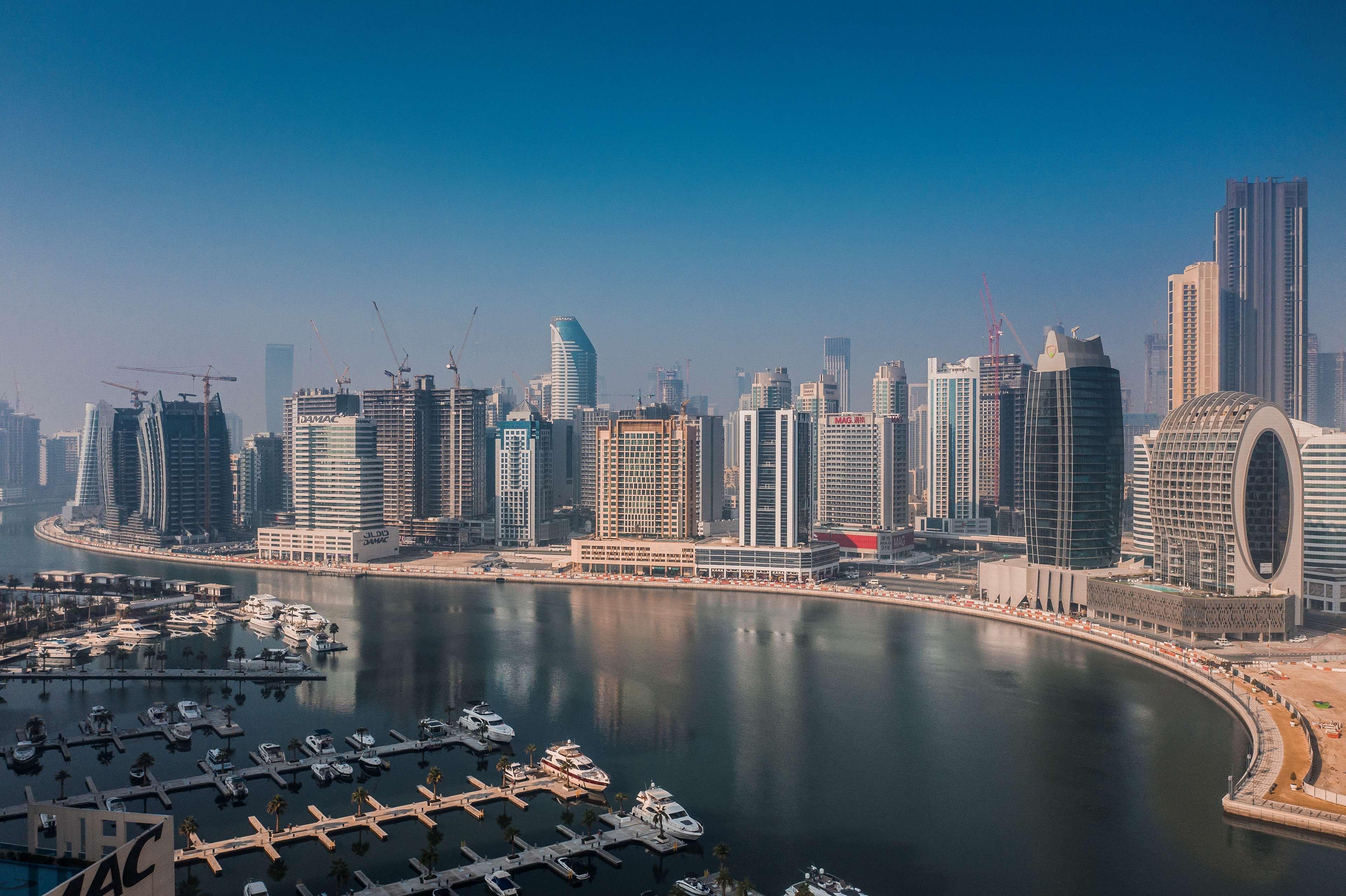 Radisson Blu Hotel, Dubai Canal View Exterior foto